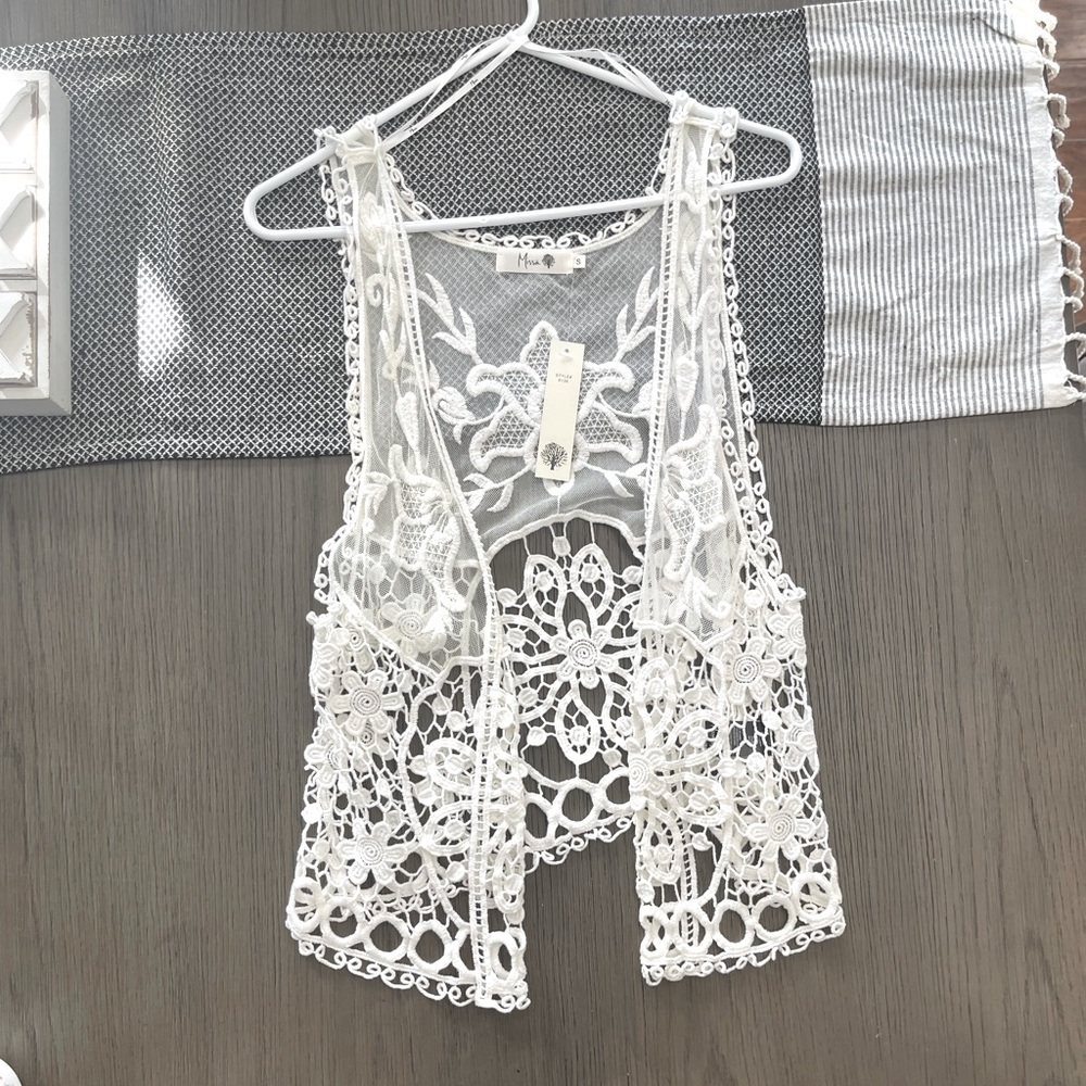 🎉Host Pick🎉 NWT Vest - Picture 4 of 6